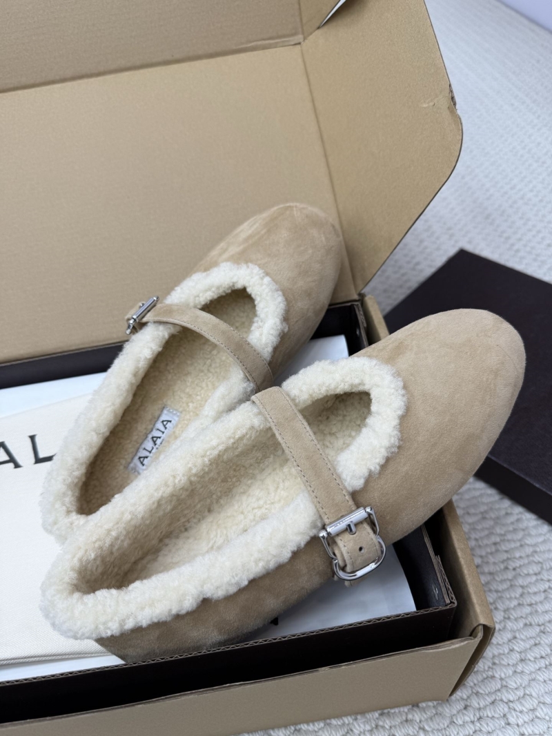 Alaia Flat Shoes